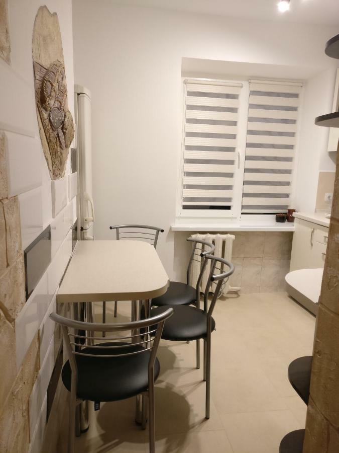 Very Nice Apartment In L'Viv Lviv Bagian luar foto